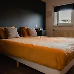 In Near Leenderbos Forest Holiday home *