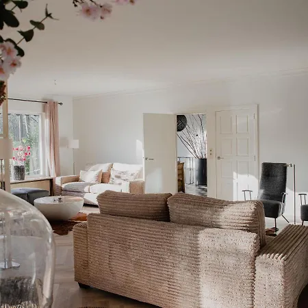 In Near Leenderbos Forest Dom wakacyjny