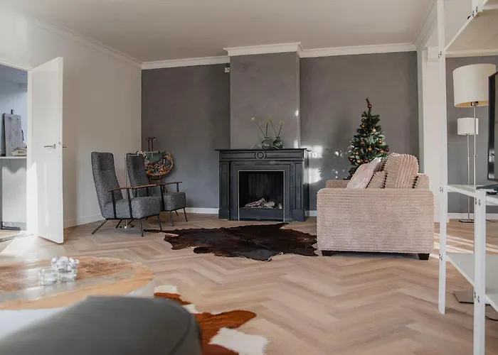 Dom wakacyjny In Near Leenderbos Forest *