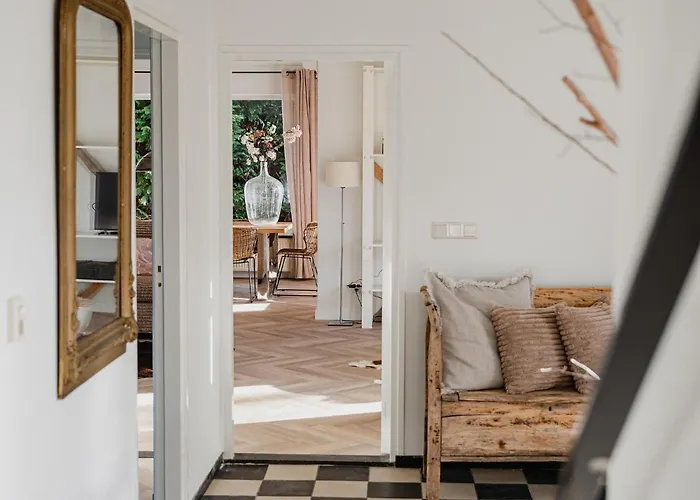 In Near Leenderbos Forest