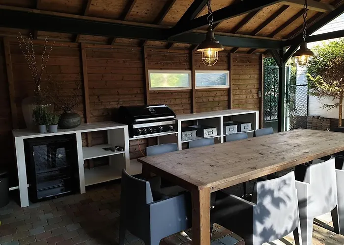 In Near Leenderbos Forest